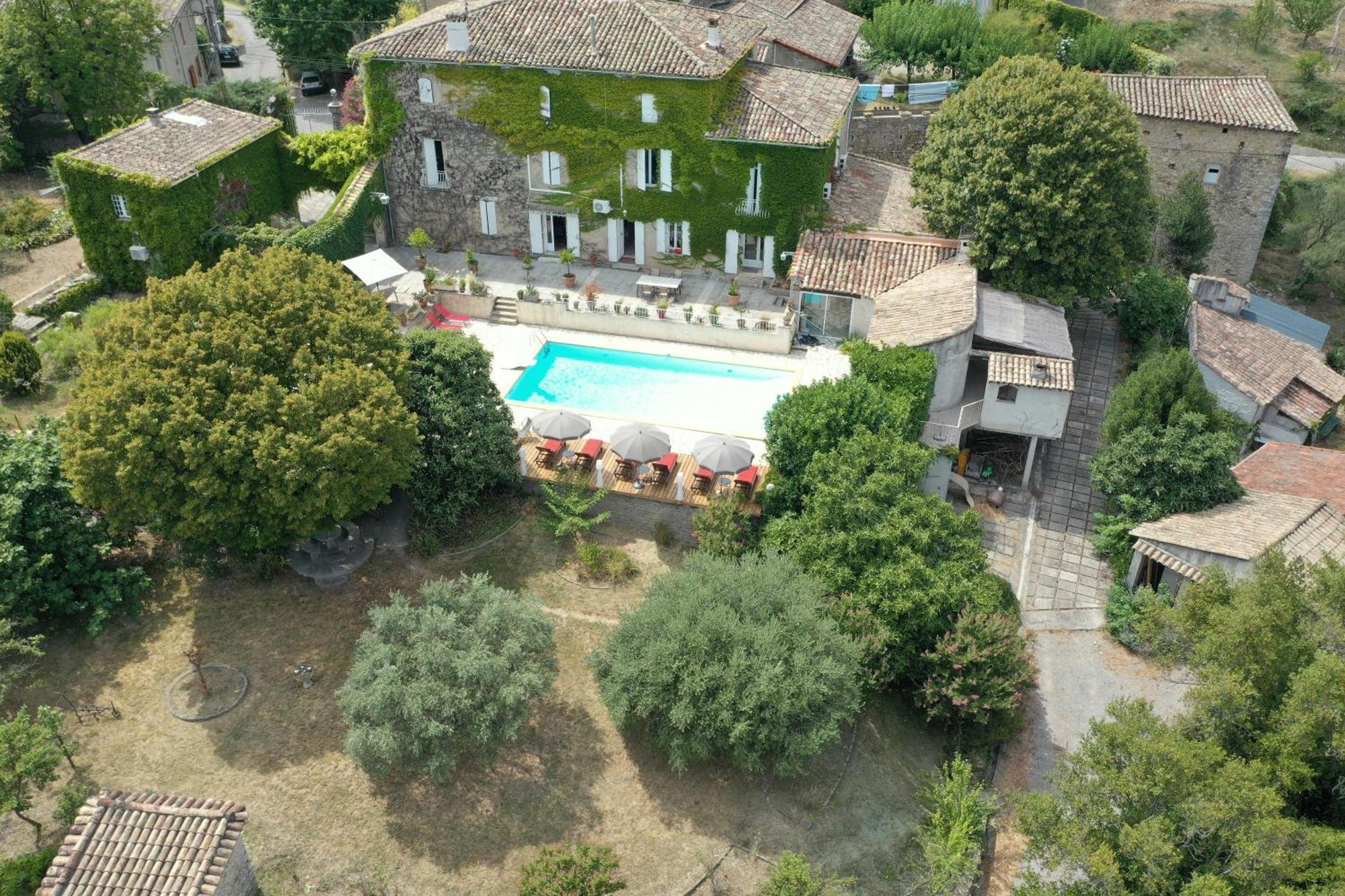 Le Domaine Du Soulier -Gite Et Chambres D'Hotes - La Maison Du Gardien Tornac Buitenkant foto