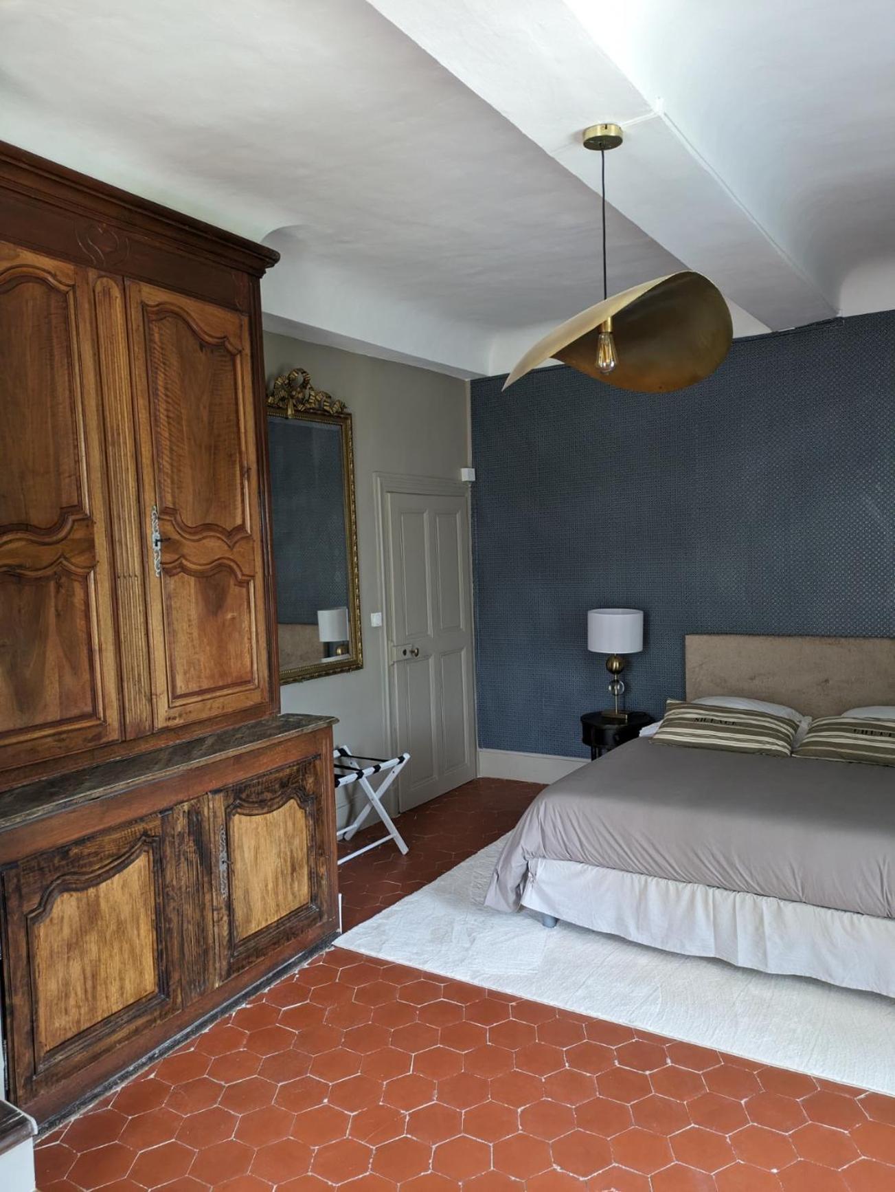 Le Domaine Du Soulier -Gite Et Chambres D'Hotes - La Maison Du Gardien Tornac Buitenkant foto